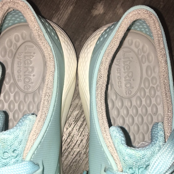 Crocs Women's Literide Pacer Lace-up Sneakers Ice Blue - Picture 5 of 7